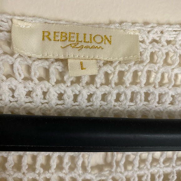 Rebellion White Crochet Button-Up crop Cardigan - Picture 4 of 7